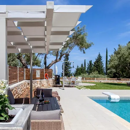 Jk View Villas 别墅 Tsoukaládhes